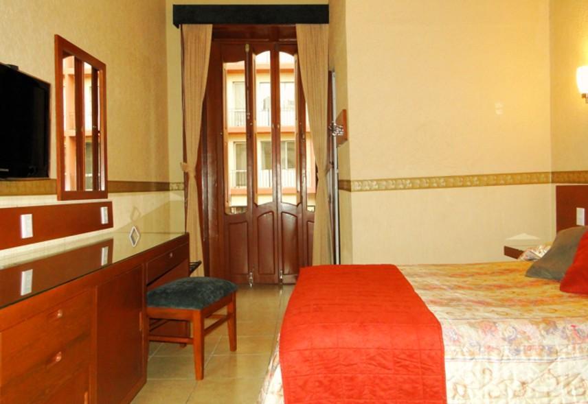 Hotel Posada Regis Гвадалахара Экстерьер фото