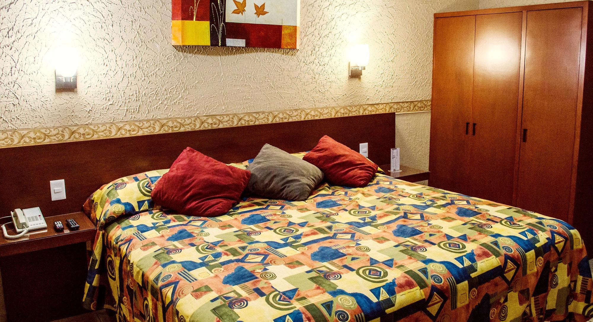 Hotel Posada Regis Гвадалахара Экстерьер фото